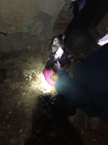 Policiais militares salva mulher que caiu em buraco em Bonito PM/Divulgação