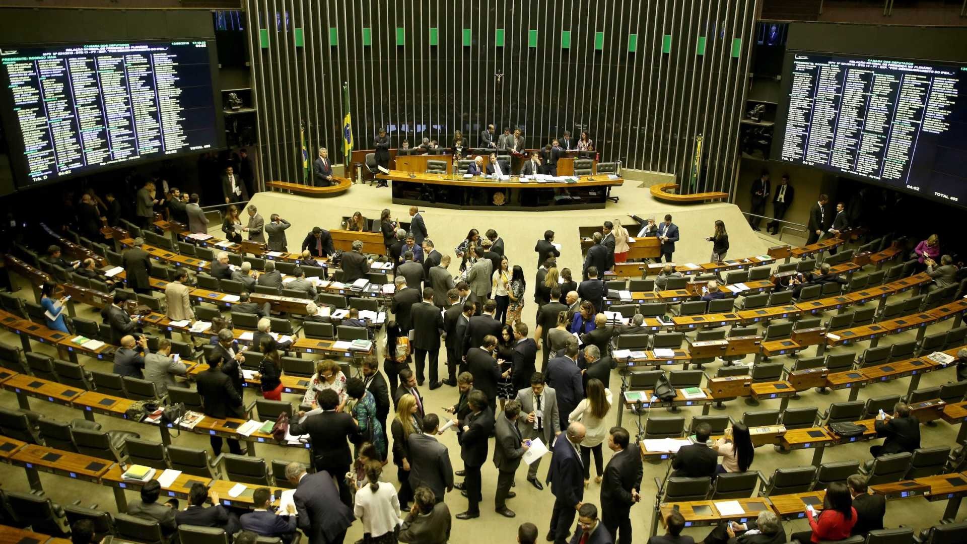 Plataformas online monitoram atividade de políticos Wilson Dias/Agência Brasil