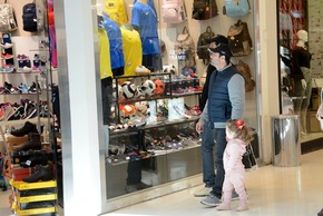 Novas lojas e campanhas ajudam a atrair consumidor e movimentar os shoppings, que vislumbram mais vendas - Foto: Bruno Henrique/Correio do Estado