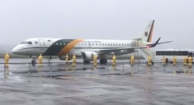 Grupo com 34 passageiros deve ficar em quarentena por 18 dias
Reprodução/FAB