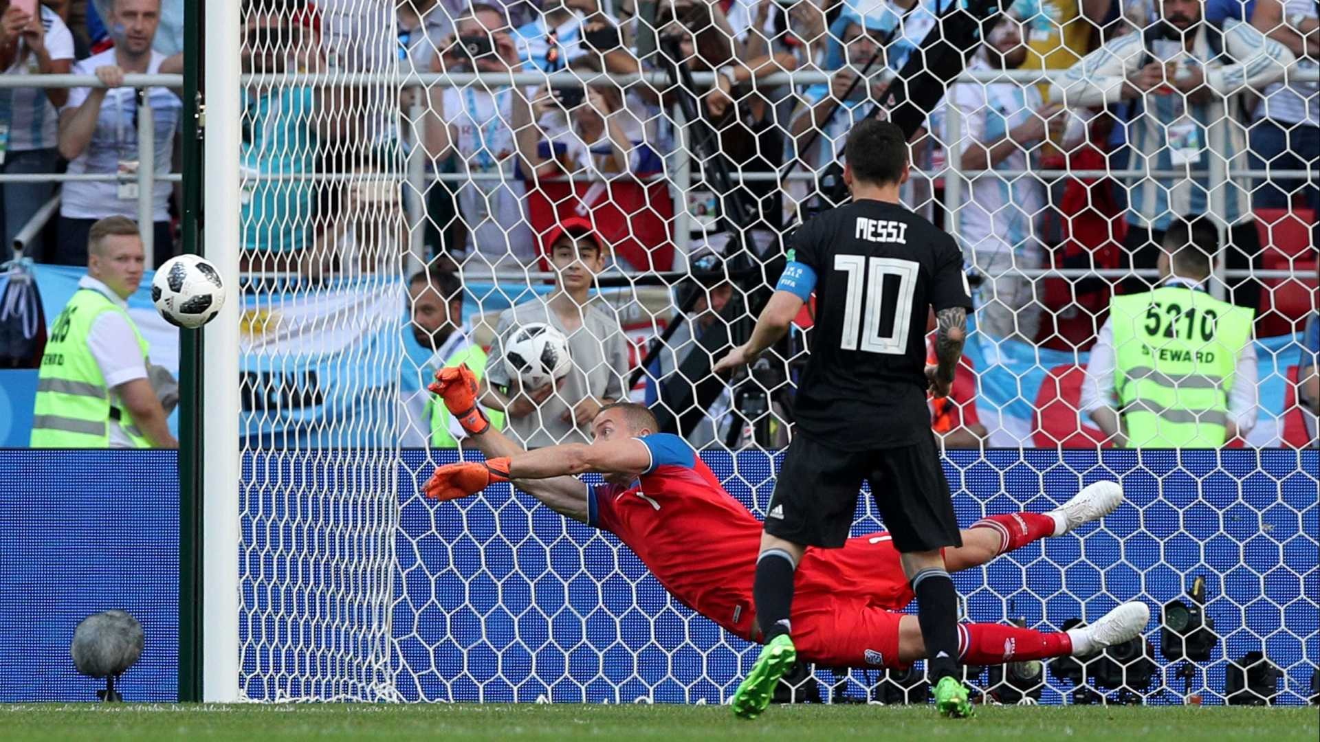 REUTERS/Albert Gea