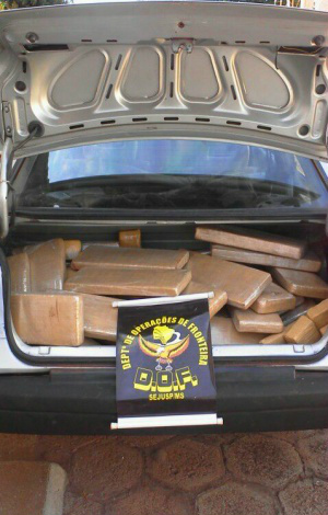 DOF apreende 130 kg de maconha em veículo Droga apreendida pela equipe do DOF - Foto: Divulgação