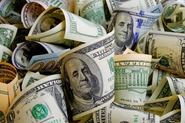 Dólar opera em queda e chega a R$ 4,12 nesta quinta-feira Dólar opera em queda e chega a R$ 4,12 nesta quinta-feira