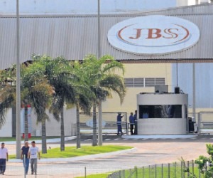 Por enquanto abate de bovinos transcorre normalmente no Estado, mesmo com os bloqueios - Gerson Oliveira