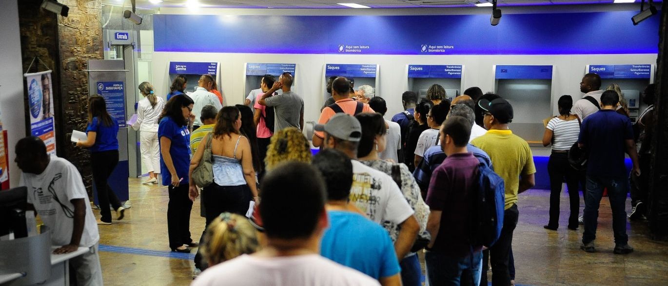 26 mil trabalhadores no MS ainda não sacaram abono salarial de 2016 26 mil trabalhadores no MS ainda não sacaram abono salarial de 2016