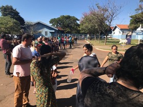 Extensa fila para agendamento de castração presencial no CCZ em MS (Foto: Cláudia Gaigher/TV Morena)
