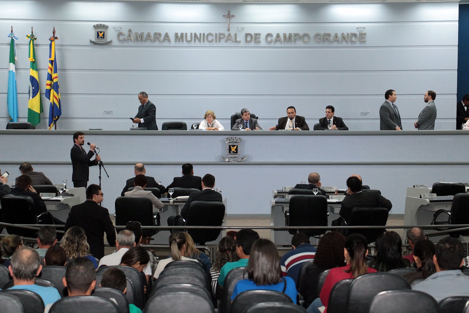 Câmara aprova aumento de gratificação para secretários escolares