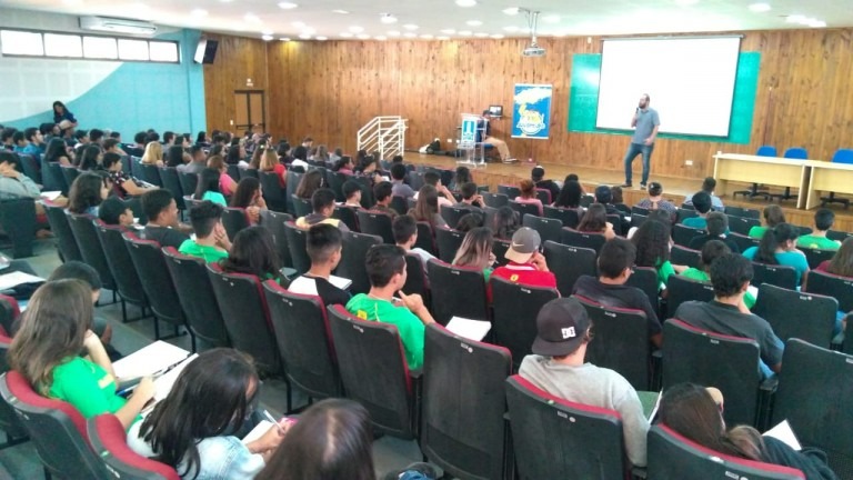 Prefeitura realiza 28ª edição do Levanta Juventude na UFMS Prefeitura realiza 28ª edição do Levanta Juventude na UFMS