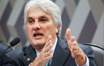Pros é acusado de vender tempo de TV para campanha de Delcídio Delcídio considerou falsas as acusações de ter comprado apoio do Pros no Estado - Foto: Arquivo/Agência Senado