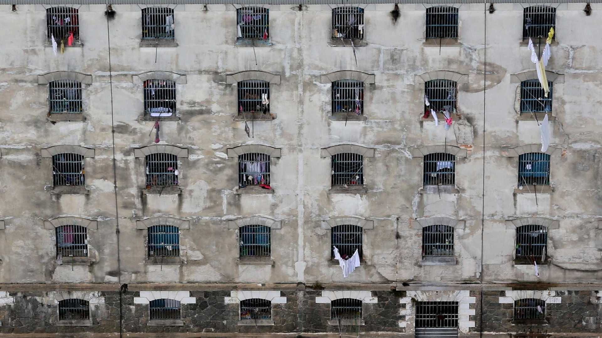 Lei de drogas tem impulsionado encarceramento no Brasil Lei de drogas tem impulsionado encarceramento no Brasil