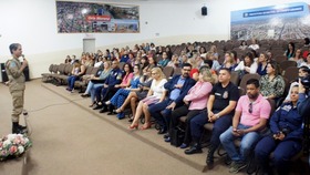 Palestra aborda violência contra crianças e adolescentes