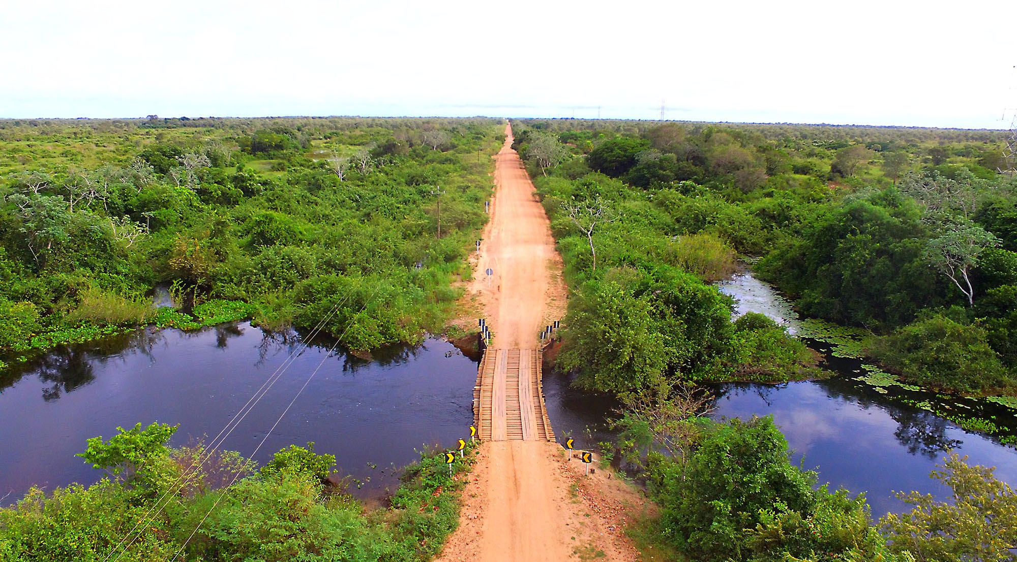 Agesul realiza desvio na MS-184 para recuperar ponte danificada pela cheia orça da vazante afetou a ponte nº 4 da Estrada-Parque, tirando-a do eixo central.