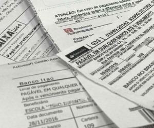 Proposta em análise facilita pagamento de boleto vencido Boletos vencidos hoje não podem ser pagos em qualquer agência bancária - Divulgação