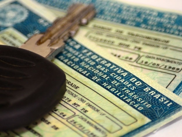 Comissão isenta maiores de 60 anos da taxa para renovação da CNH
