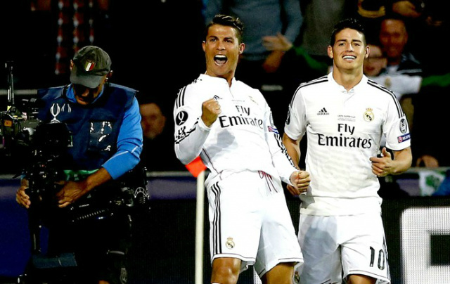Carrasco do Sevilla, Cristiano Ronaldo marca dois, e Real vence a Supercopa Cristiano Ronaldo marca duas vezes para o Real; James Rodríguez passa em branco na estreia (Foto: Reuters)