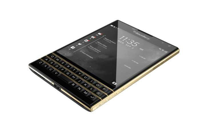 Fornecido por AFPRelaxNews BlackBerry Passport edição limitada preto e dourada