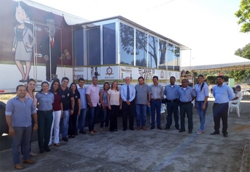 Carreta da Justiça atendeu população do município de Figueirão Carreta da Justiça atendeu população do município de Figueirão