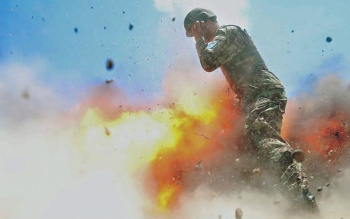 A fotógrafa americana que registrou o momento de sua própria morte em explosão no Afeganistão A foto tirada por Hilda Clayton no momento de sua morte (Foto: Hilda Clayton )