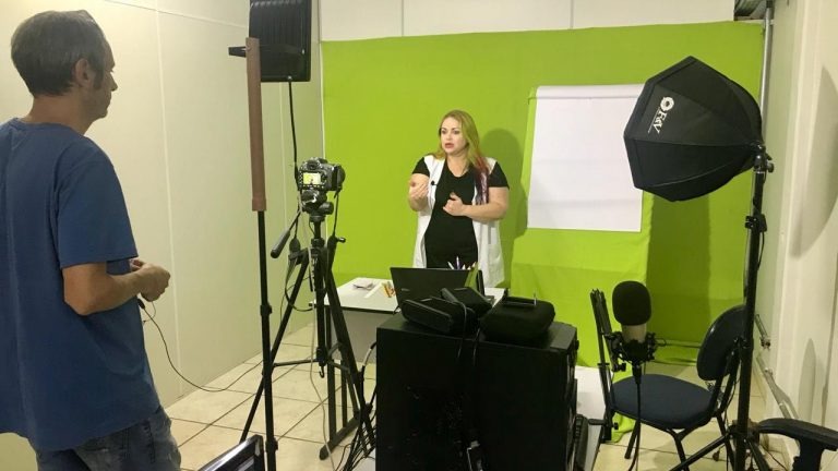 TV Reme estreia hoje ao meio-dia com aulas de Geografia, Matemática e Artes