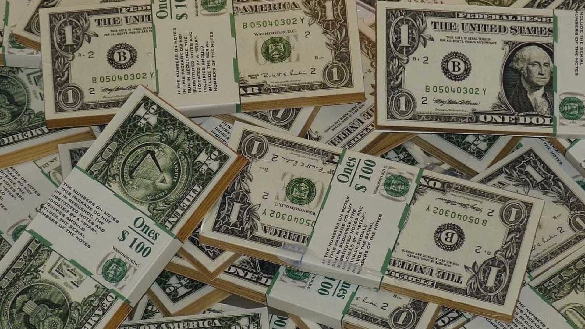 Especialista afirma que a 'era do dólar' está chegando ao fim