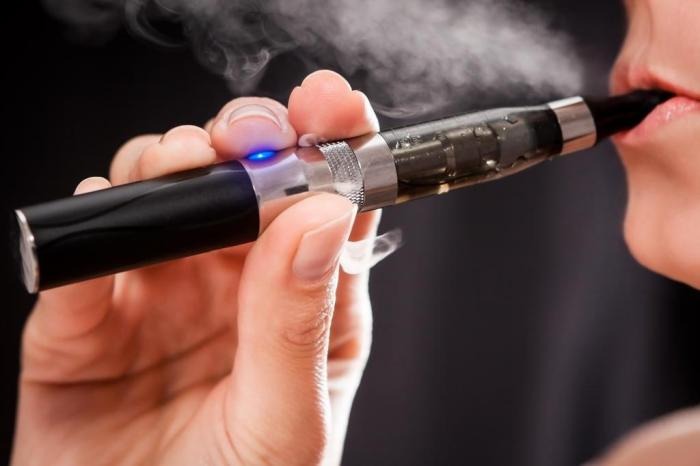Pesquisadores estudam lesão pulmonar causada por cigarro eletrônico scyther5 / Shutterstock