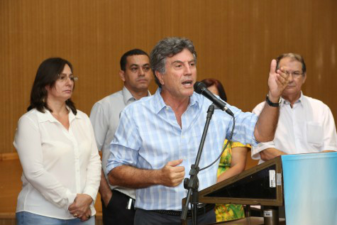 Prefeito Murilo deu posse nesta segunda-feira a três conselhos da Assistência Social e gestores de 14 unidades básicas de Saúde vinculadas ao Conselho Municipal de Saúde​ (Foto: A. Frota)