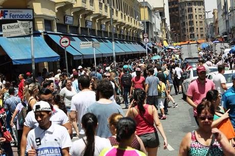 Shoppings populares registraram alta de público
Renato S. Cerqueira/Futura Press/Folhapress