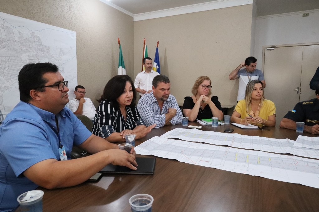 Prefeita Délia Razuk e diretores da Sanesul falaram à imprensa sobre obras de melhorias na infraestrutura urbana de Dourados – A. Frota