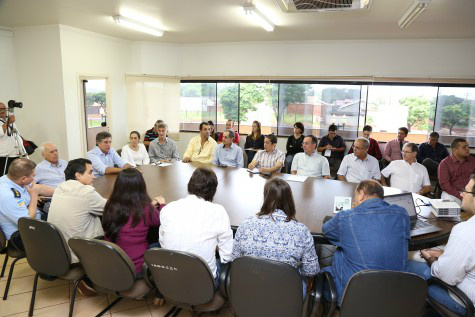 Prefeito Murilo reuniu secretários e comitê local da Tocha Olímpica para fazer balanço e planejar novas ações para a celebração em Dourados (Foto:A. Frota/Assecom)