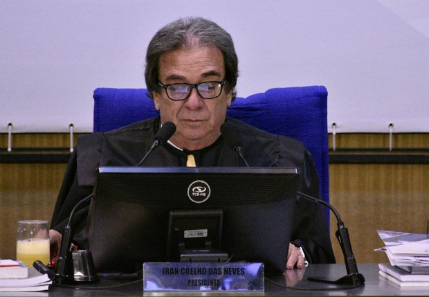 TCE-MS determina devolução aos cofres públicos de Amambai e Água Clara TCE-MS determina devolução aos cofres públicos de Amambai e Água Clara