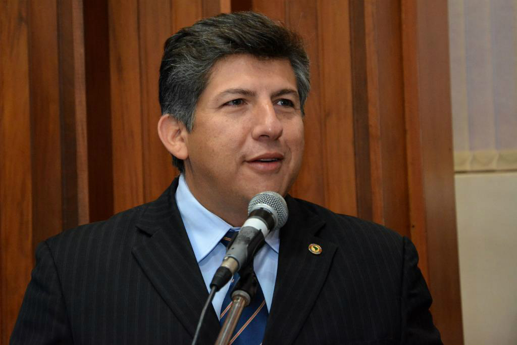 Deputado Estadual Lidio Lopes que enviou projeto responsabilizando estacionamento sobre danos a veiculos e pertences (Foto:Roberto Higa)