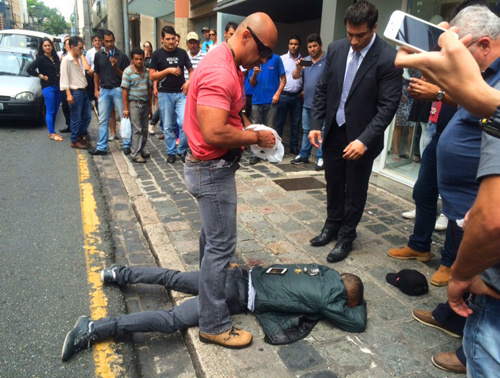 Bandido leva balaço no peito ao tentar assaltar delegado