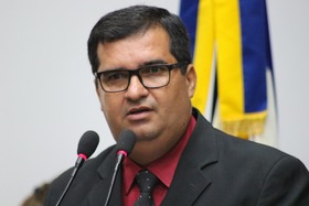 Vereador vê como retrocesso projeto que prejudica a política habitacional de Dourados Madson avaliou negativamente a aprovação do projeto (Foto: Divulgação)