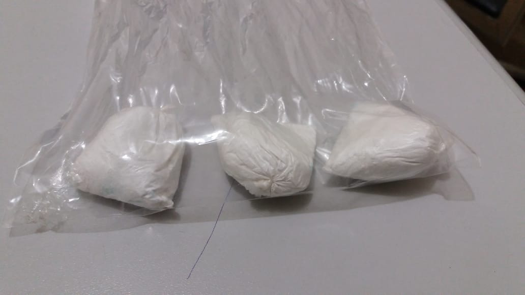 Albergado é flagrando com porções de cocaína ao chegar no semiaberto Osvaldo Duarte