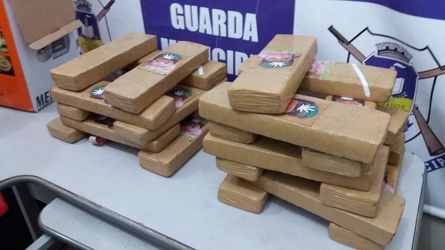 Adolescente é apreendido com maconha em rodoviária Osvaldo Duarte