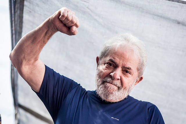 Desembargador do TRF-4 manda soltar Lula da prisão ainda hoje Desembargador do TRF-4 manda soltar Lula da prisão ainda hoje
