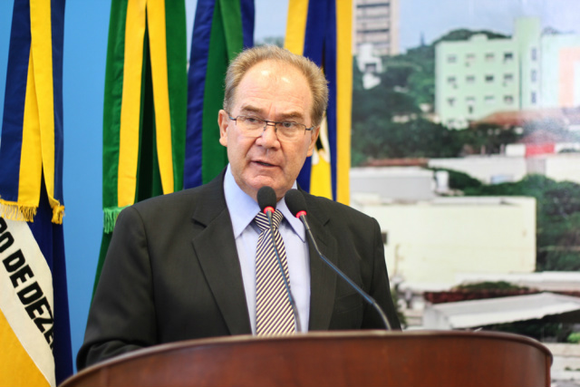 Idenor Machado é atendido e Estado volta a oferecer cursinho pré-vestibular Presidente da Câmara de Vereadores de Dourados, Idenor Machado atendido pelo Estado com a volta do cursinho pré-vestibular (Foto:Divulgação)