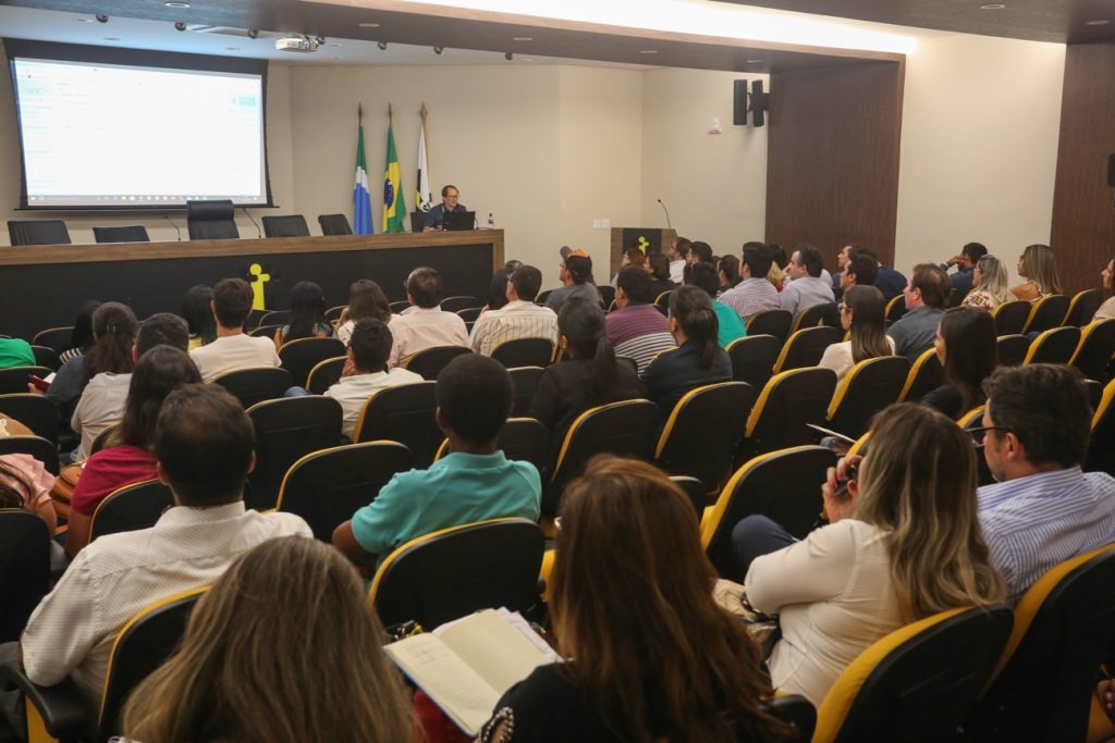 Cerca de 80 servidores designados pelas prefeituras, fizeram treinamento para conhecer o eDOCMS que fará a comunicação direta entre prefeituras e Governo.