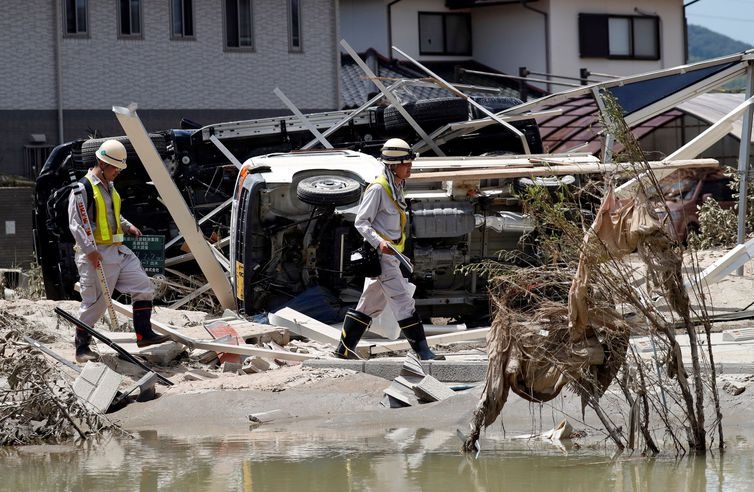 Sobe para 175 o número de mortos no Japão e 87 estão desaparecidos (Issei Kato/Reuters/Direitos reservados)