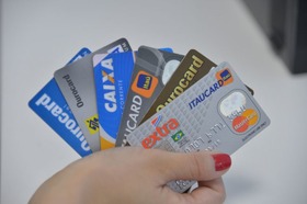CPI dos Cartões de Crédito recomenda medidas para reduzir risco CPI encerra com recomendações para proteção do usuário de cartão de crédito (Arquivo Agência Brasil)