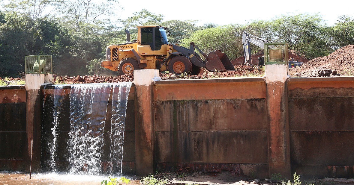 Lagos do Parque das Nações Indígenas começam a ser desassoreados Edemir Rodrigues
