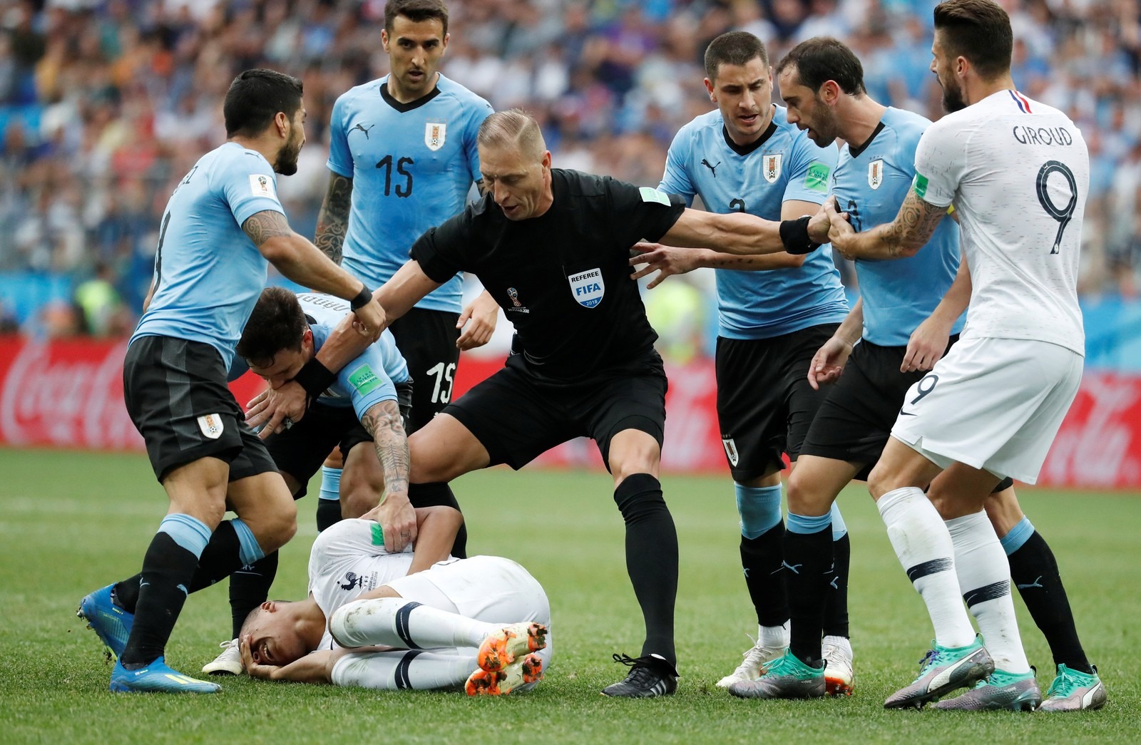 Árbitro argentino da abertura da Copa vai apitar final entre França e Croácia REUTERS/Damir Sagolj