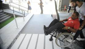 Gestores ainda têm resistência em contratar pessoas com deficiência Especialistas em recursos humanos dizem que muitas empresas contratam pessoas com deficiência apenas para cumprir a Lei de Cotas (Foto:Arquivo/Agencia Brasil)