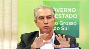 Governador garante o pagamento do 13º salário no final do ano.