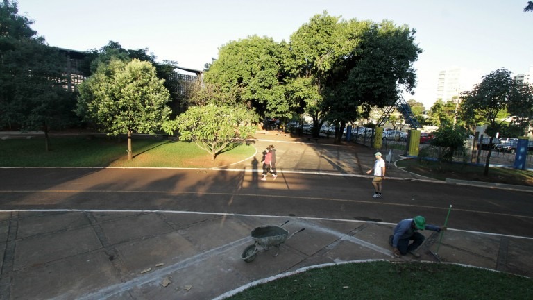 Pista de caminhada e praça do Belmar será interditada na segunda-feira Pista de caminhada e praça do Belmar será interditada na segunda-feira