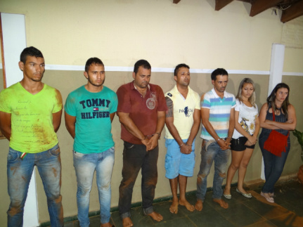Grupo foi preso pelo DOF na noite de sábado - Fotos: Osvaldo Duarte