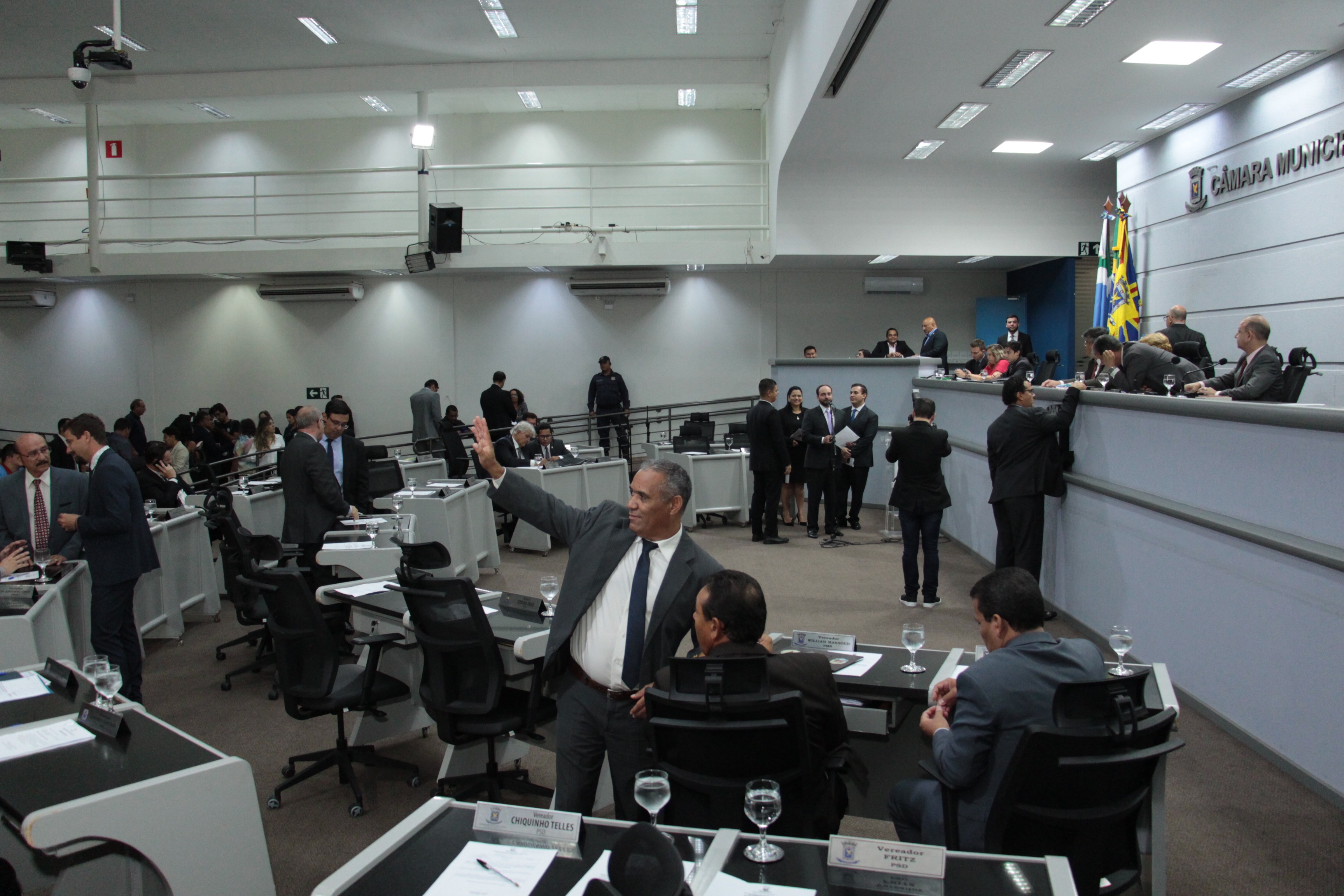 Vereadores aprovam dois projetos na sessão desta terça-feira
