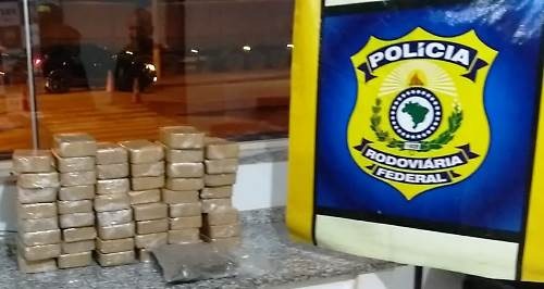 Polícia apreende cocaína e skank avaliados em R$ 1 milhão na BR-463 PRF/Divulgação