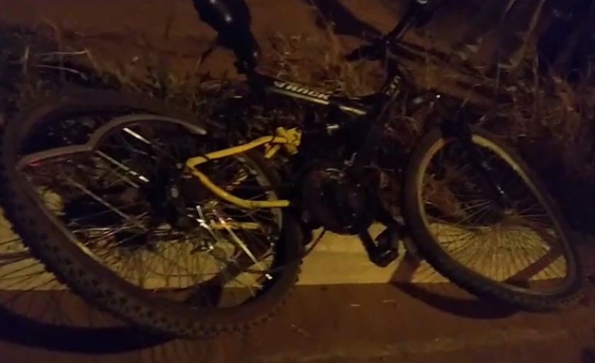 Ciclista morre esmagado por carreta e tem corpo arrastado a 100 metros Ciclista morre esmagado por carreta e tem corpo arrastado a 100 metros