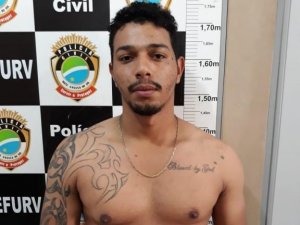 Um dos presos acusados de fazer parte da quadrilha